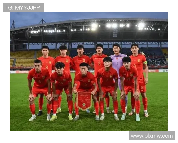 新闻中国男足壮丽回归！国足踢出新风采，重装出击争取更好成绩